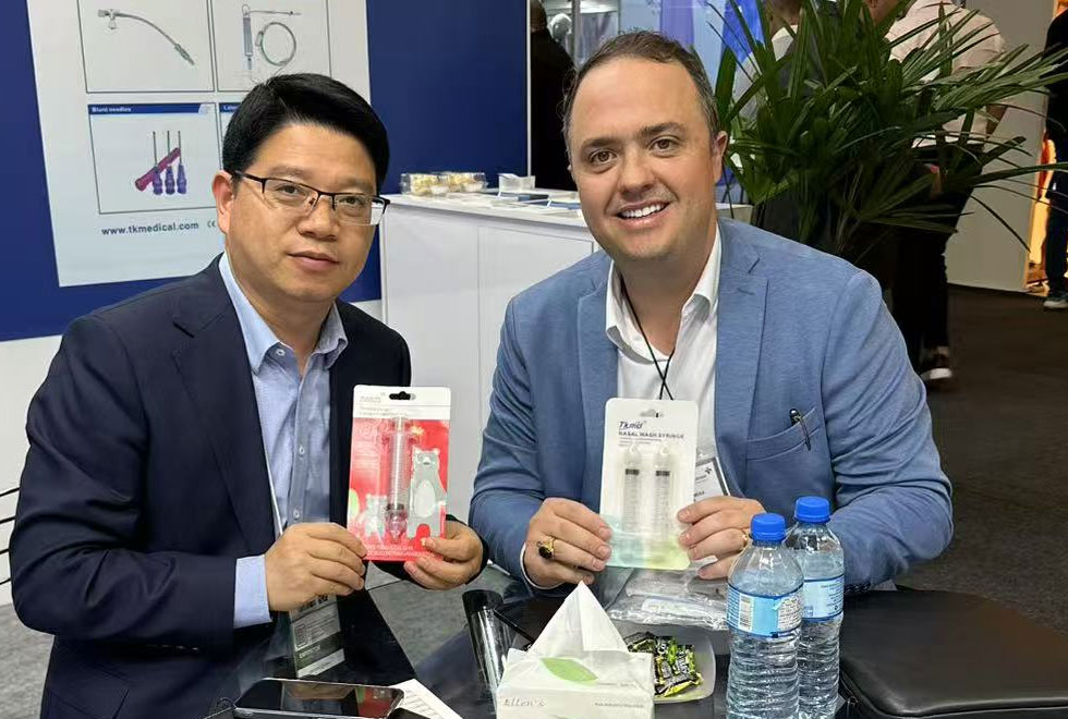 Esfuerzos conjuntos para expandir mercados internacionales: el subdirector general Li lidera el equipo que participará en Hospitalar 2025 en Brasil