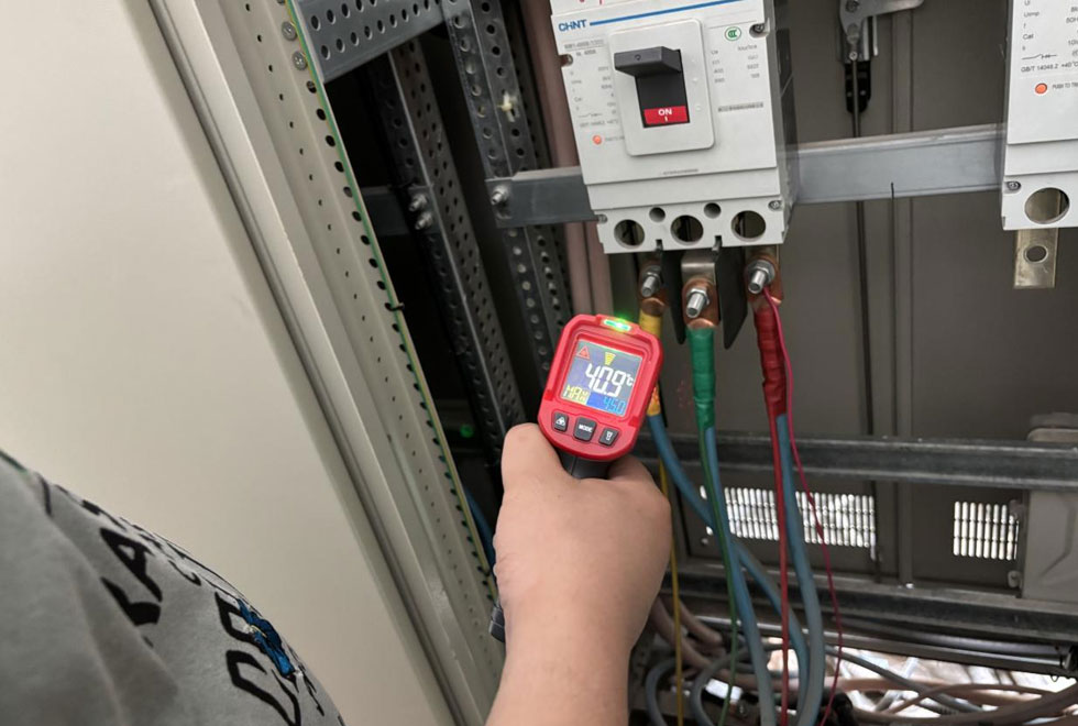 Strictly inspect hidden dangers to ensure safety; build a "safety net" for summer electricity use.