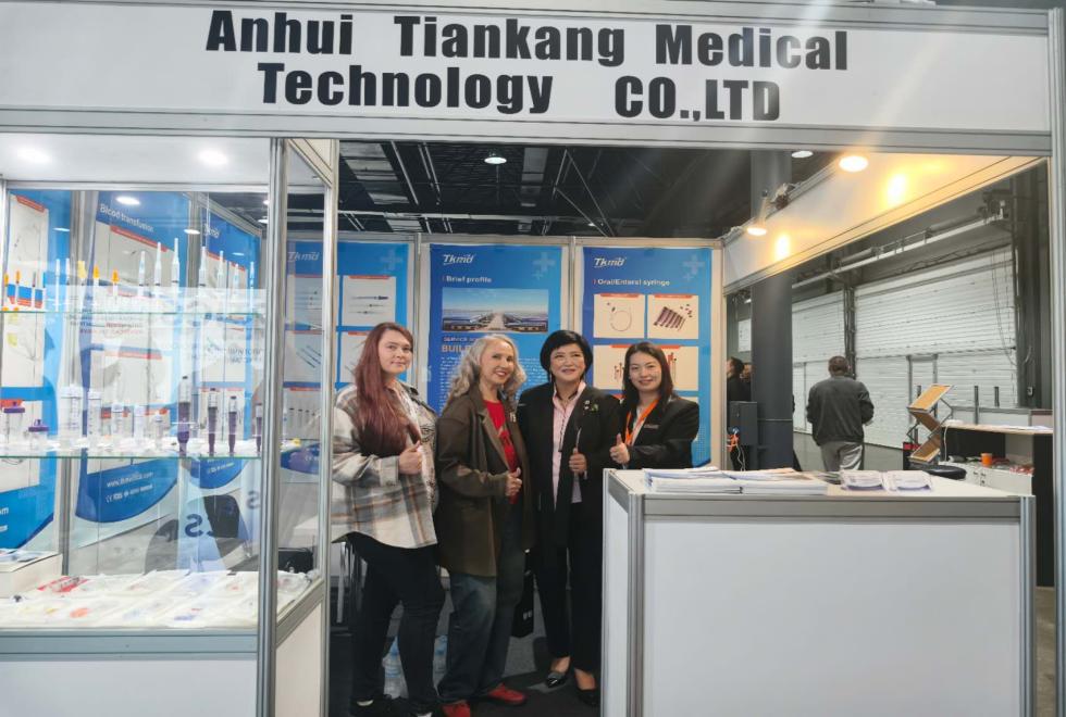 Rumbo al océano azul médico de Asia Central: la tecnología médica de Anhui Tiankang debuta en la 31.ª Exposición Médica Internacional KIHE.